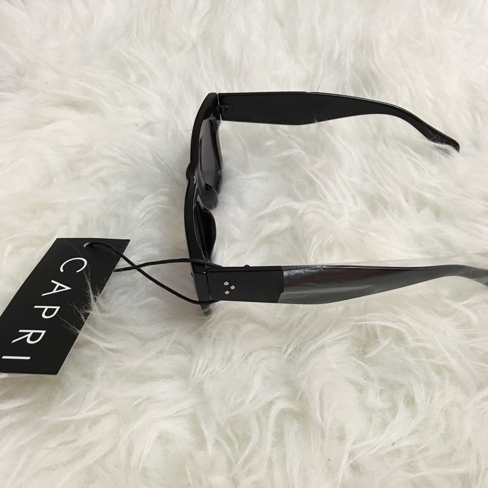 ✨NEW! black capri vintage style sunnies✨ - Picture 3 of 3